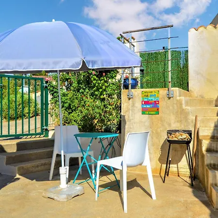 Gorgeous In With Kitchen Hébergement de vacances Beaucaire (Gard)