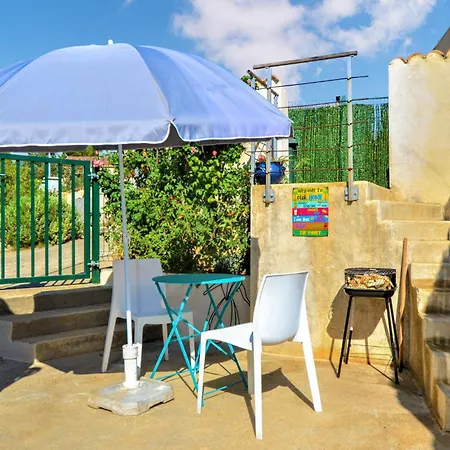 Stunning In Feriehus Beaucaire (Gard)